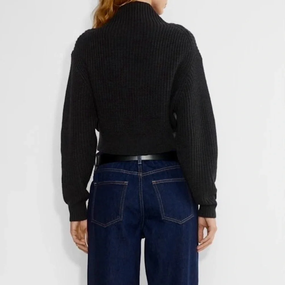 Aritzia Wilfred 100% merino wool waist turtleneck sweater. 🖤 - Picture 4 of 8